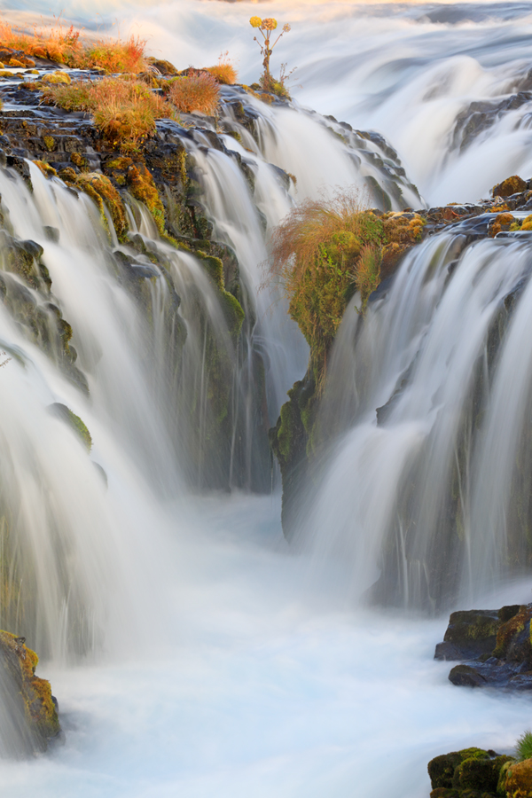 Der Bruarfoss ist ein weniger bekannter Wasserfall. Er liegt zwar mitten im 