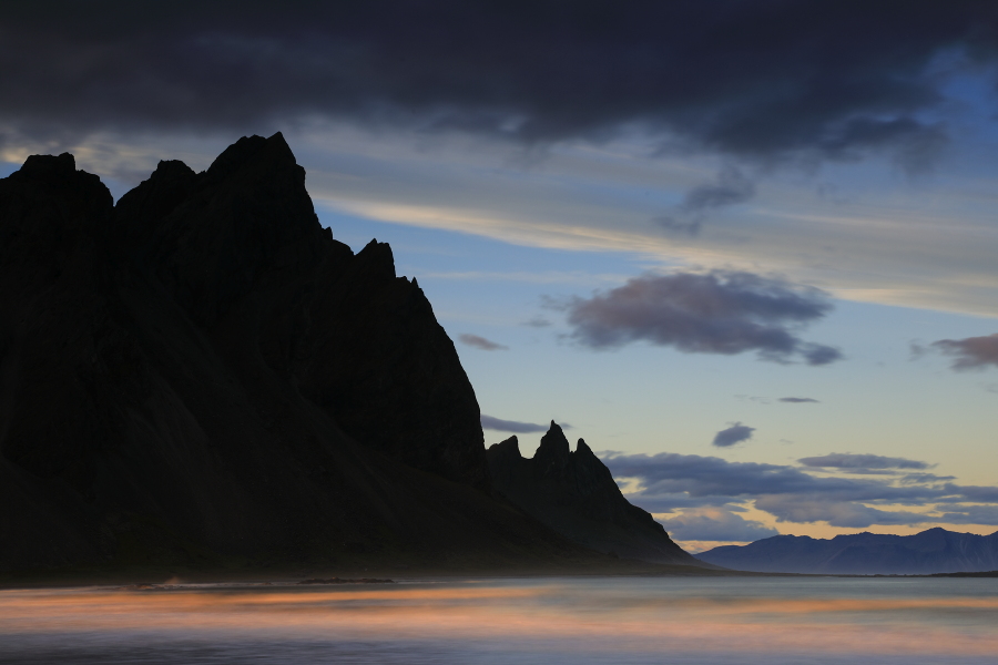 Blick von der Halbinsel Stokksnes zum Vestrahorn