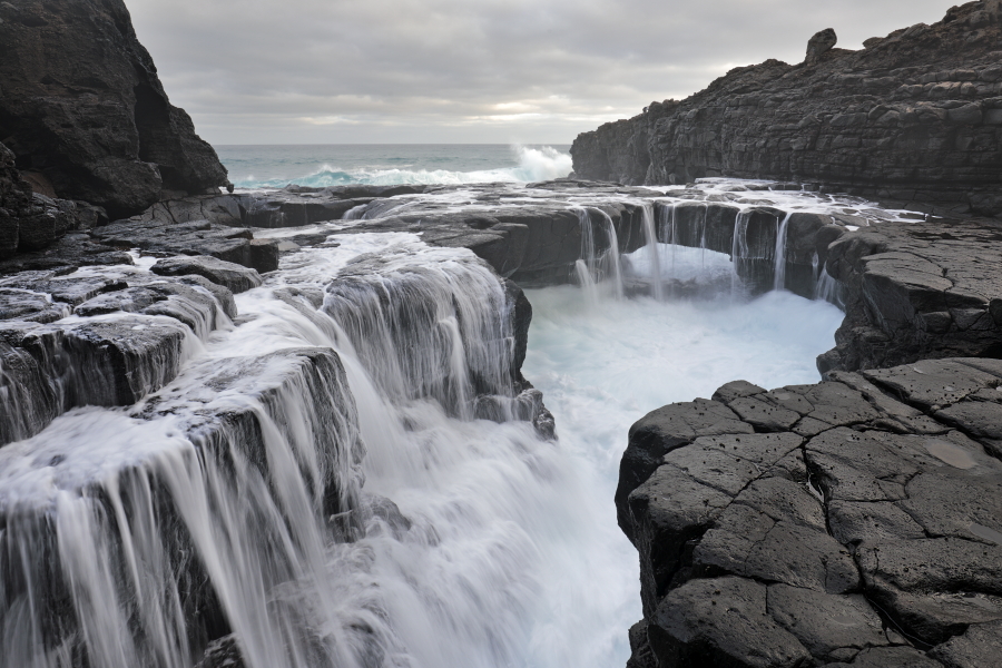 Basaltfelsen bei Puerto de la Cruz an der Nordküste von Teneriffa