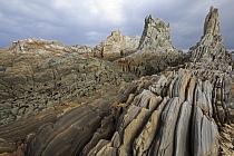 Felsen am Strand von Gueirúa (Playa de Gueirúa), Asturien, Spanien