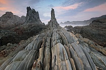 Felsen am Strand von Gueirúa (Playa de Gueirúa), Asturien, Spanien