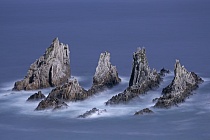 Felsen am Strand von Gueirúa (Playa de Gueirúa), Asturien, Spanien Biskaya