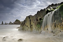 Felsen am Strand von Gueirúa (Playa de Gueirúa), Asturien, Spanien