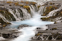 Der Bruarfoss ist ein weniger bekannter Wasserfall. Er liegt zwar mitten im 