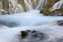 Der Bruarfoss ist ein weniger bekannter Wasserfall. Er liegt zwar mitten im 