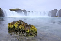 Der Godafoss im Norden Islands zählt zu den größten Wasserfällen der Insel.