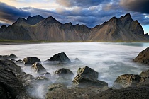 Blick von der Halbinsel Stokksnes zum Vestrahorn