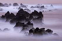 Lavafelsen bei Porto Moniz im Nordwesten Madeiras